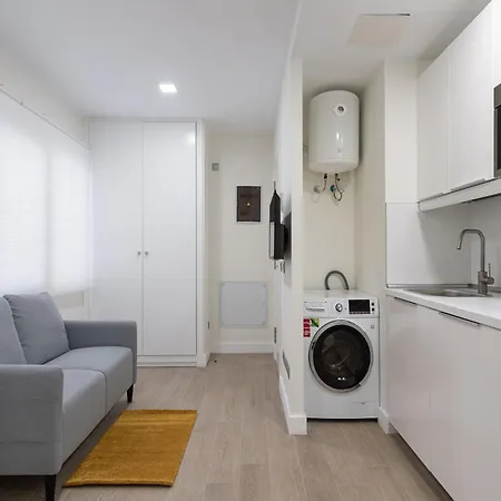 Beachside Getaway In Canteras For 2 *