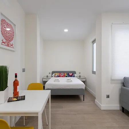 Beachside Getaway In Canteras For 2 * Las Palmas de Gran Canaria