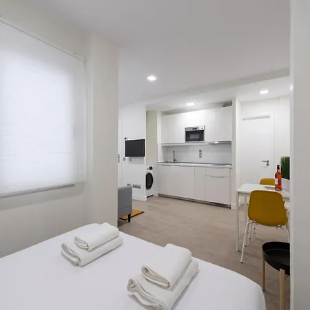 Сasa de vacaciones Beachside Getaway In Canteras For 2 *